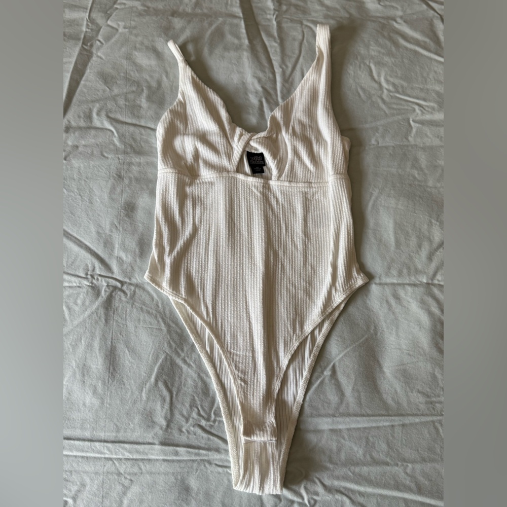 Wild Fable Ribbed Asymmetric Sleeve Bodysuit